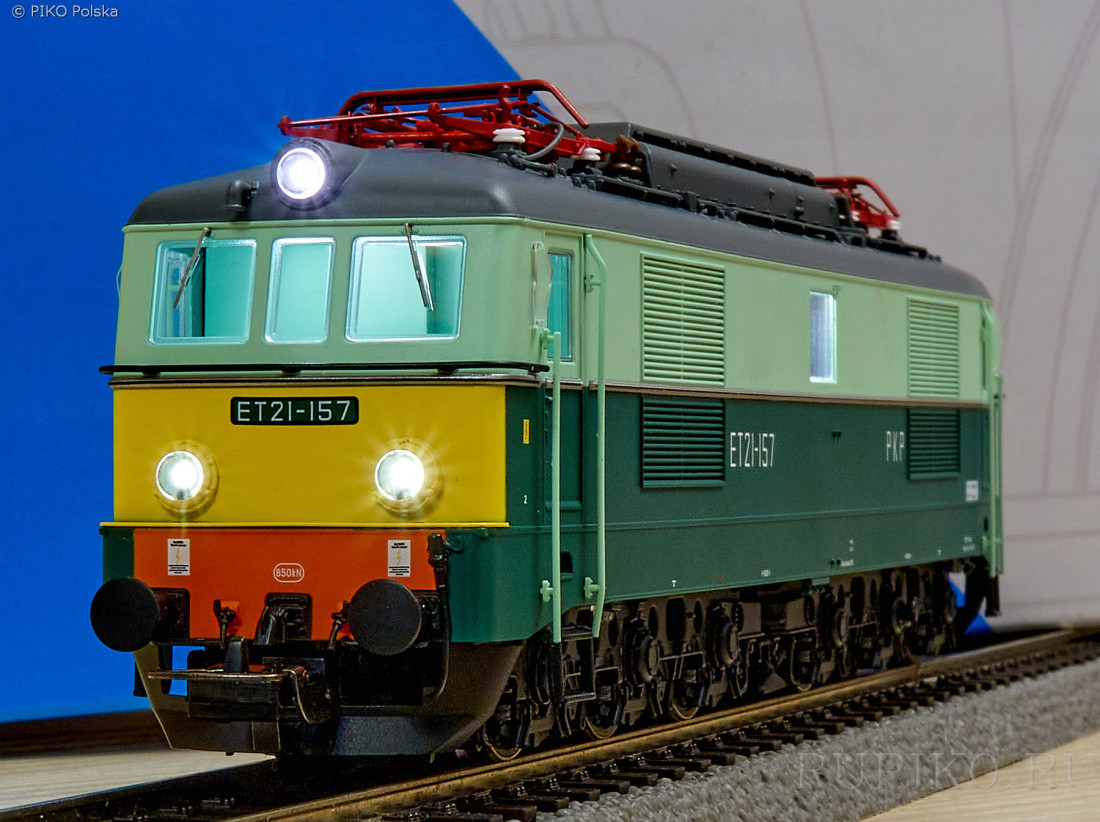 PIKO 51600 Электровоз ET21
